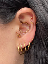 Load image into Gallery viewer, Gold Segment Hoops