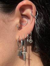 Load image into Gallery viewer, Single Dice Hoops