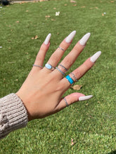 Load image into Gallery viewer, Twist Ring