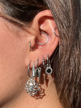 Load image into Gallery viewer, Spider Skull Hoops